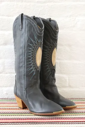 1970s Pewter Embroidered Leather Boots 6-6.5