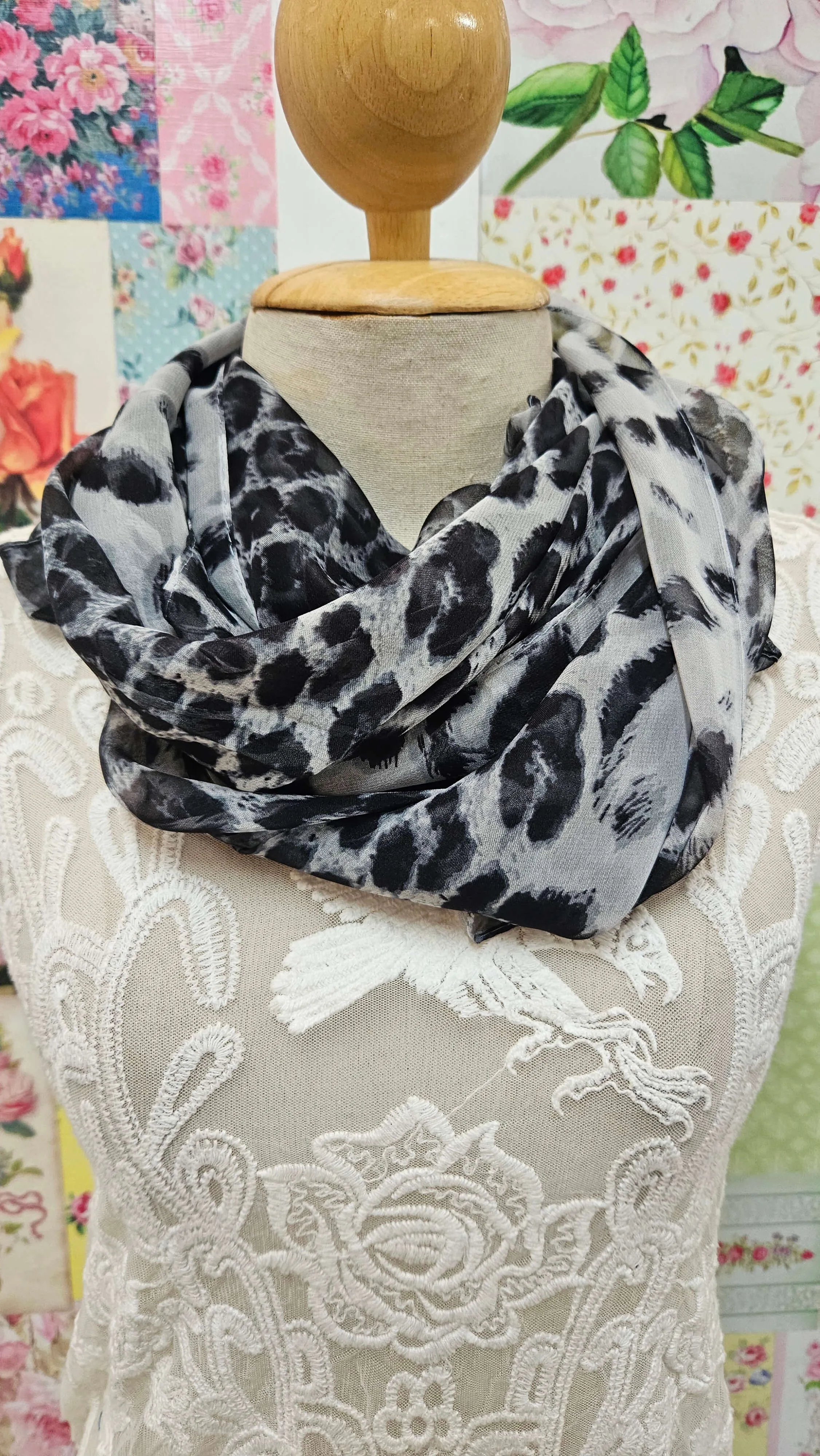 Black & White Chiffon Scarf SE0297