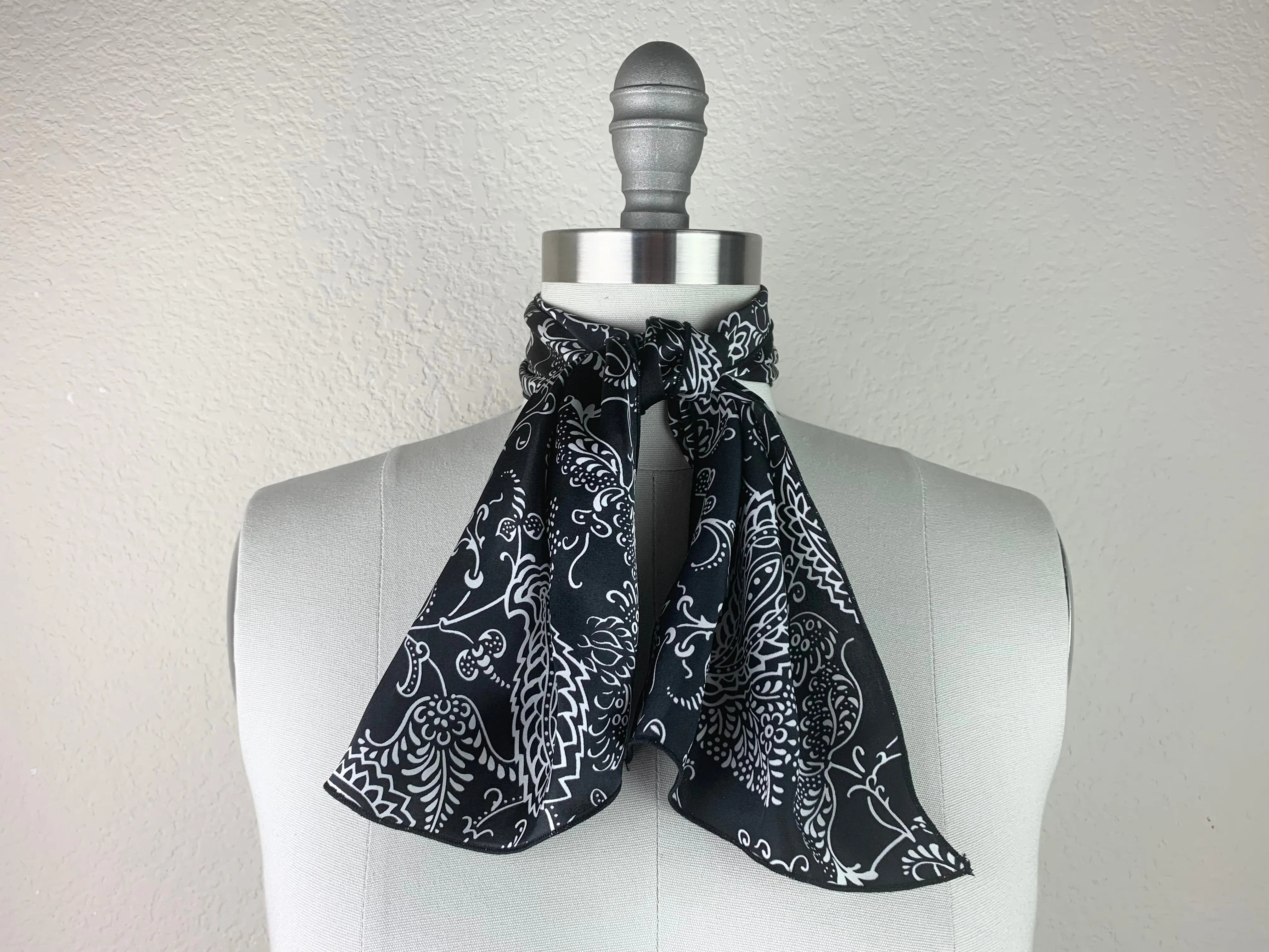 CR Black and White Paisley Scarf