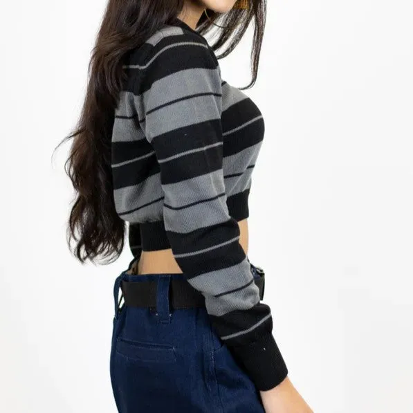 Cozy Long Sleeve Charlie Brown Crop Top for Casual Style - Perfect for Fans!