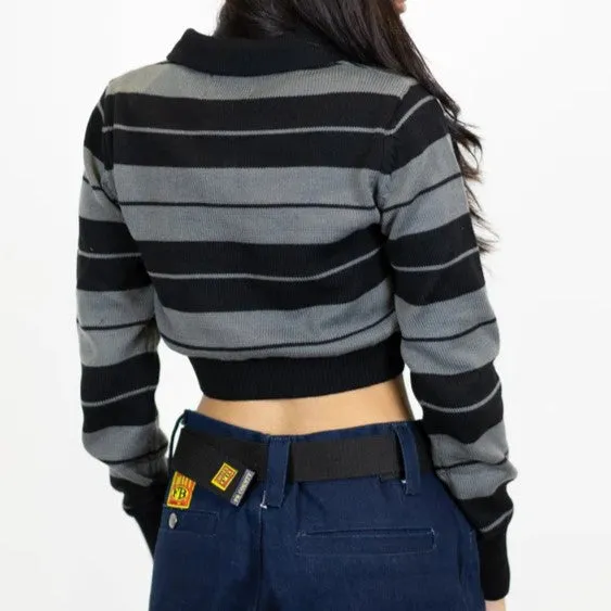 Cozy Long Sleeve Charlie Brown Crop Top for Casual Style - Perfect for Fans!