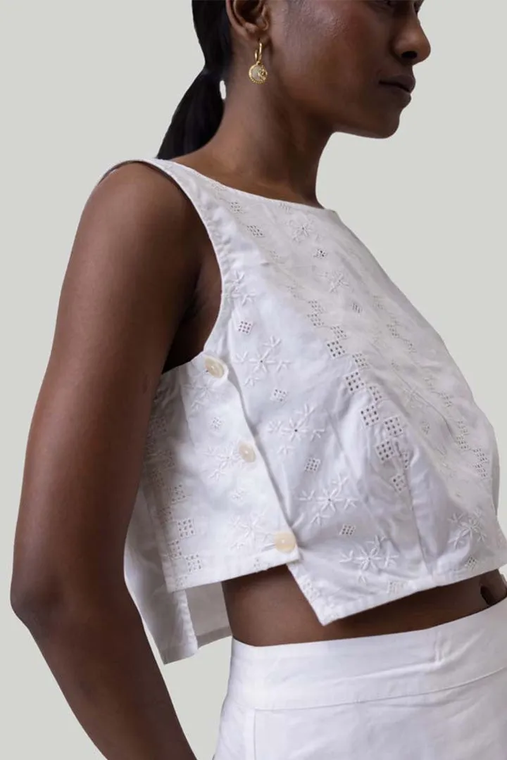 Reistor:   Boxy Crop Top in White