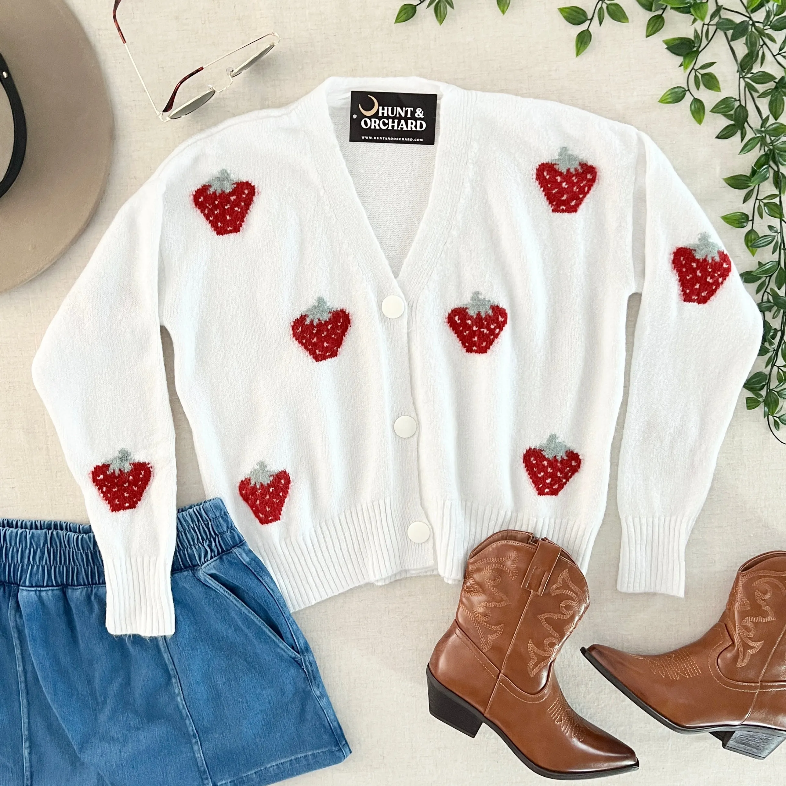 Strawberry Cardigan - White