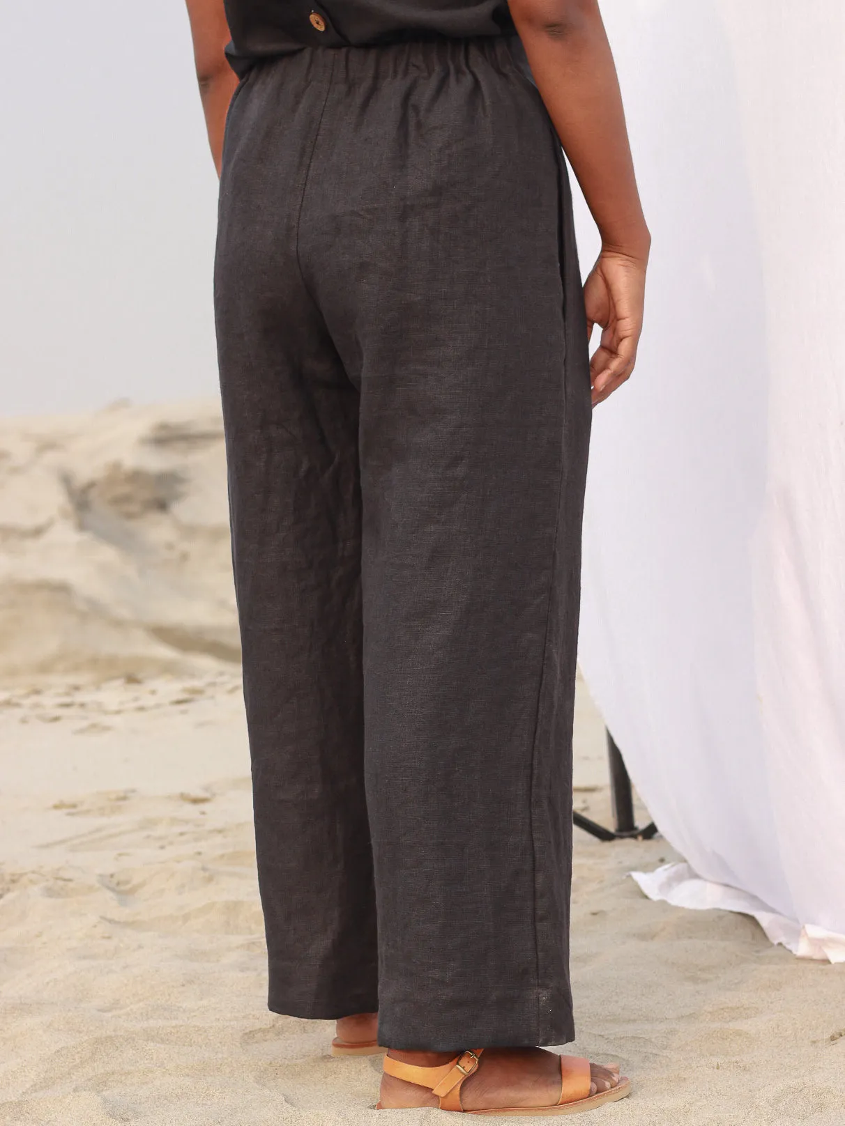 The Cropped Linen Trousers