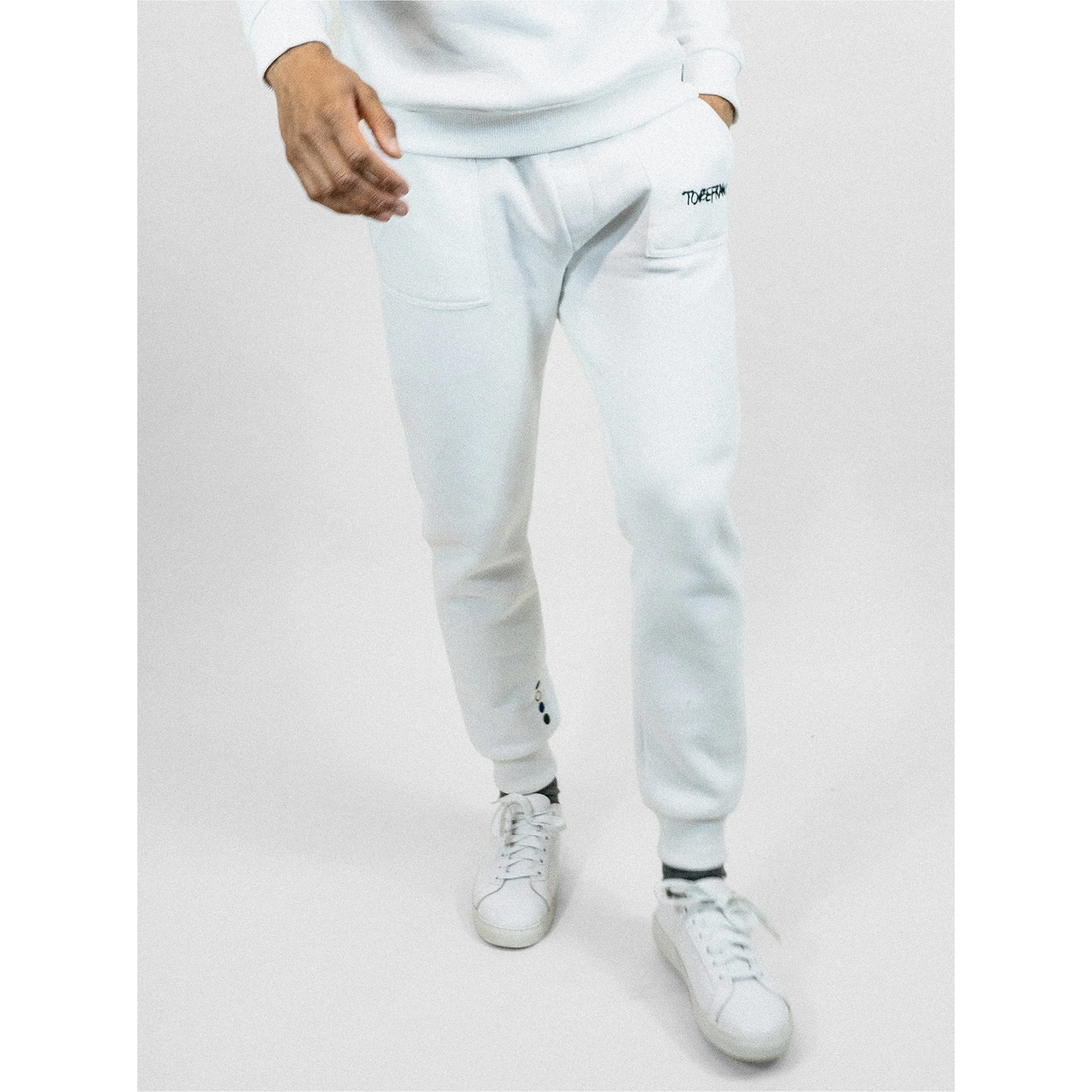 UNISEX NELSON JOGGER IN WHITE